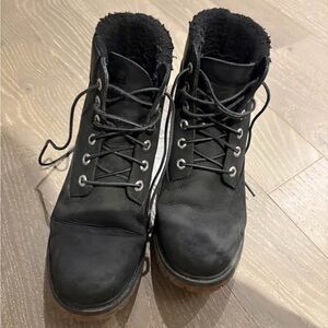 Timberland women’s winter boots (US 9.5)